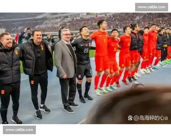 国足对阵新加坡比赛全解析 战术调整与关键球员表现深度剖析